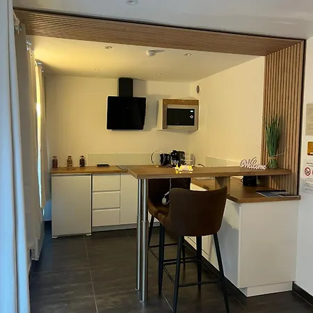 Appartamento Room: Aux Plaisirs Des Sens Jacuzzi Privé *