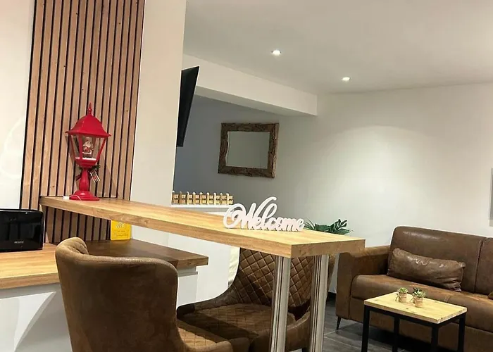 Room: Aux Plaisirs Des Sens Jacuzzi Prive * Barr